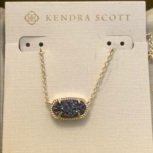 Kendra Scott necklace